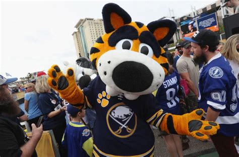 Breaking the Mold: NHL Teams without Mascots Stand Out